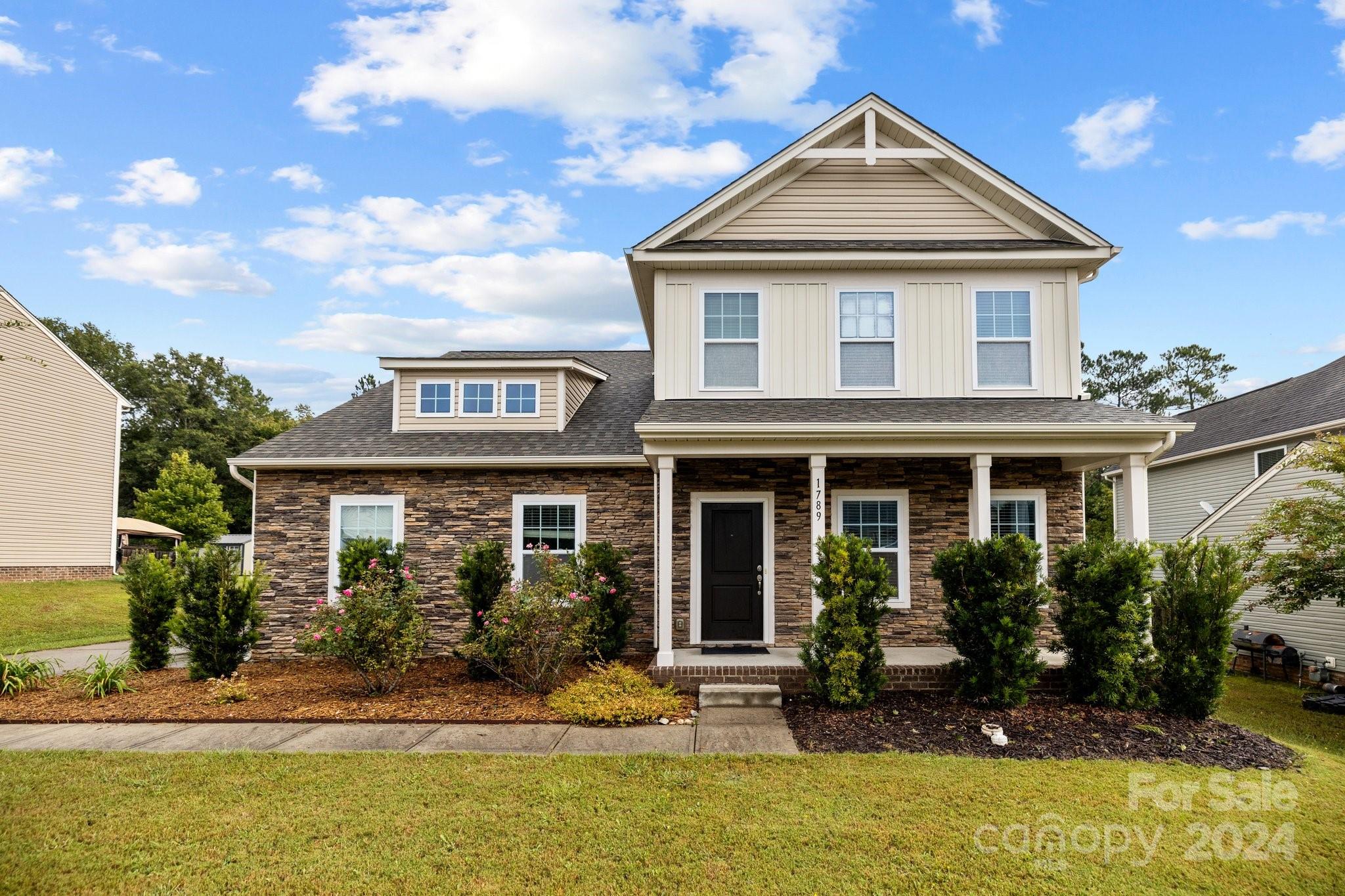 Ellis Pond - Residential