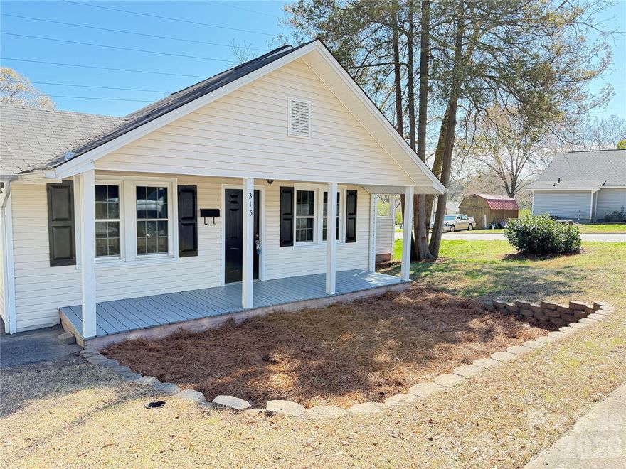 Well-maintained 2-bedroom, 1-bath home in an amazing neighborhood. The home has been recently painted and features new wood-look LVT flooring throughout, granite countertops, and a new stainless steel dishwasher. Conveniently located near downtown, South Ridge, and Dale Earnhardt Blvd, offering easy access to shopping, dining, and major routes. The property is near a variety of local shops and boutiques and is home to Cannon Ballers Stadium. It is also close to A.L. Brown High School, C.W. Carver Elementary School, the NC Research Campus, and the Kannapolis train station, along with many other desirable area amenities.