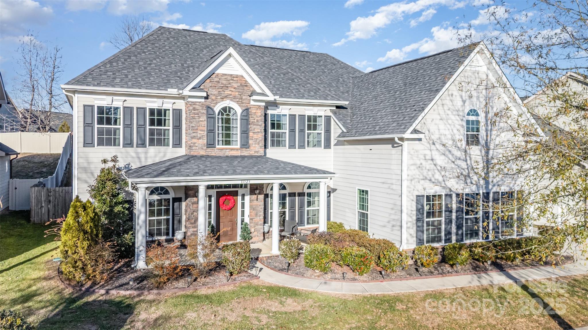 11523 Warfield Avenue