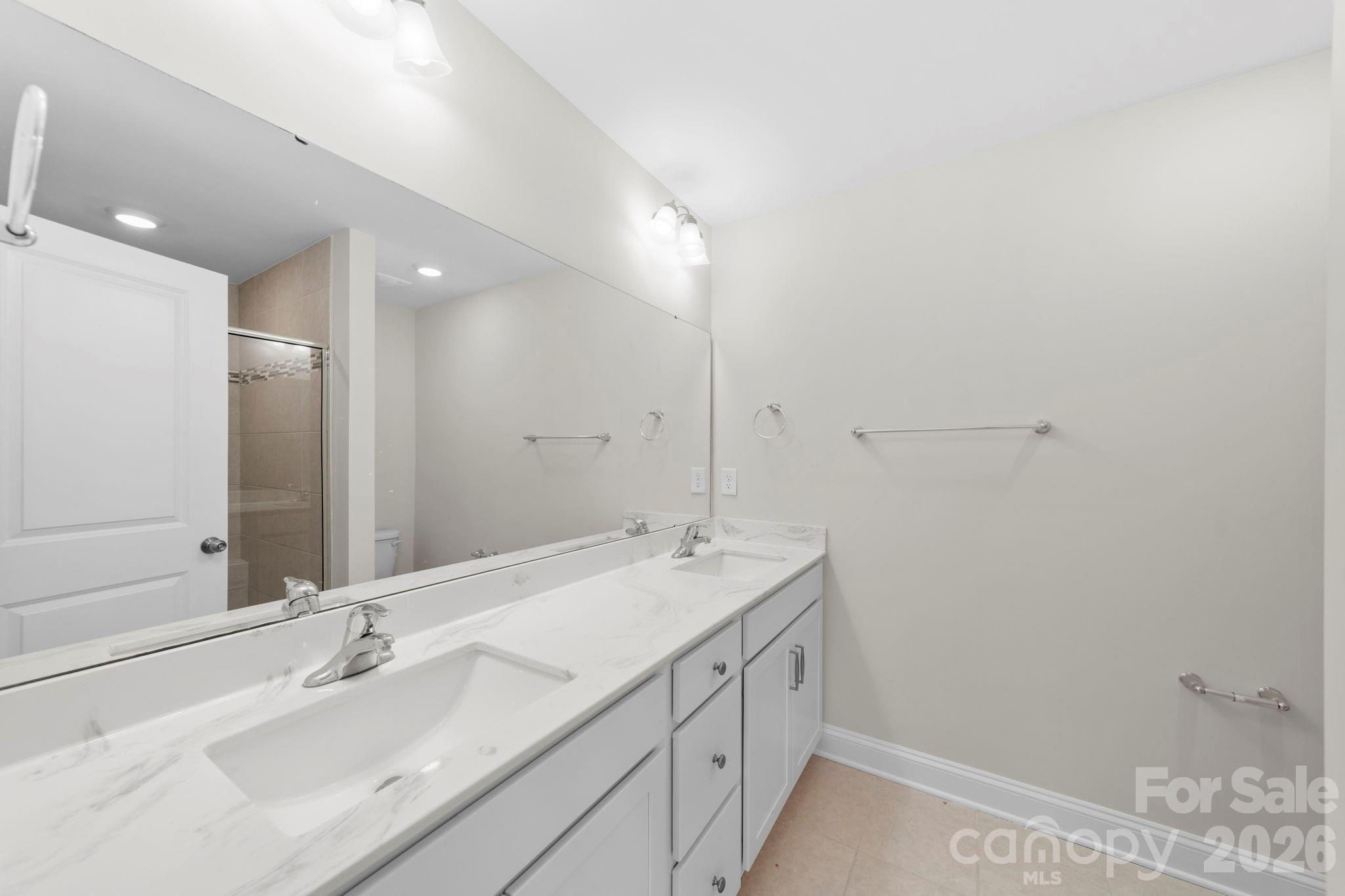 The Enclave at Davis Lake - Residential