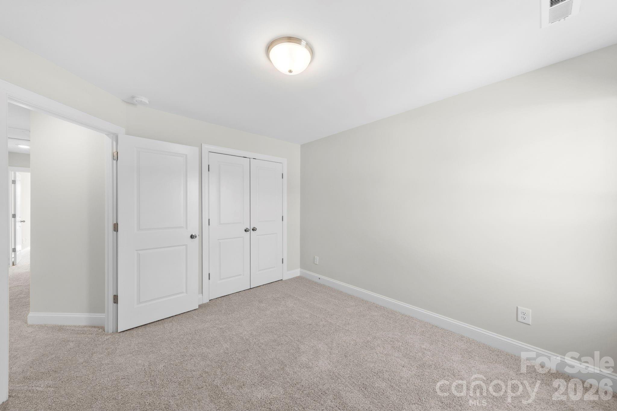 The Enclave at Davis Lake - Residential