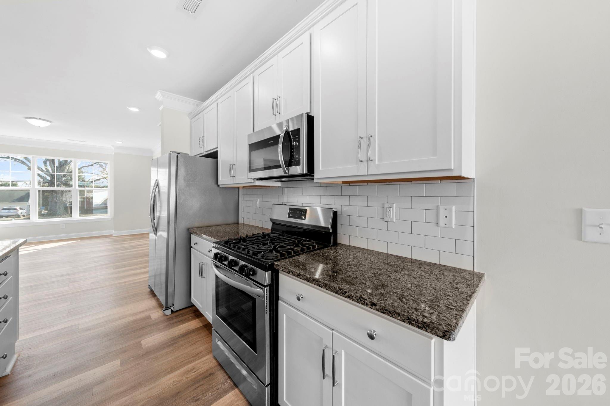 The Enclave at Davis Lake - Residential