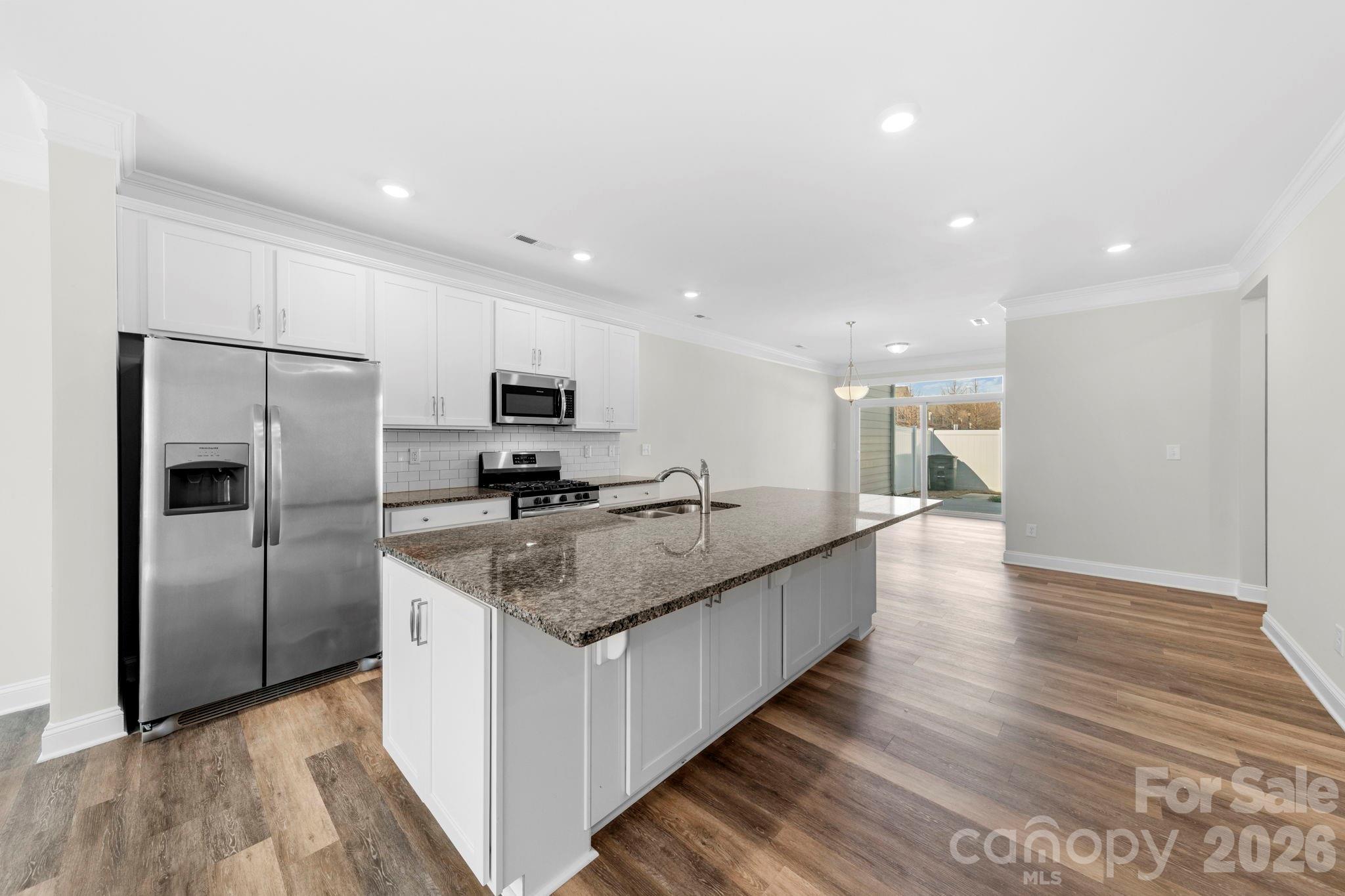 The Enclave at Davis Lake - Residential