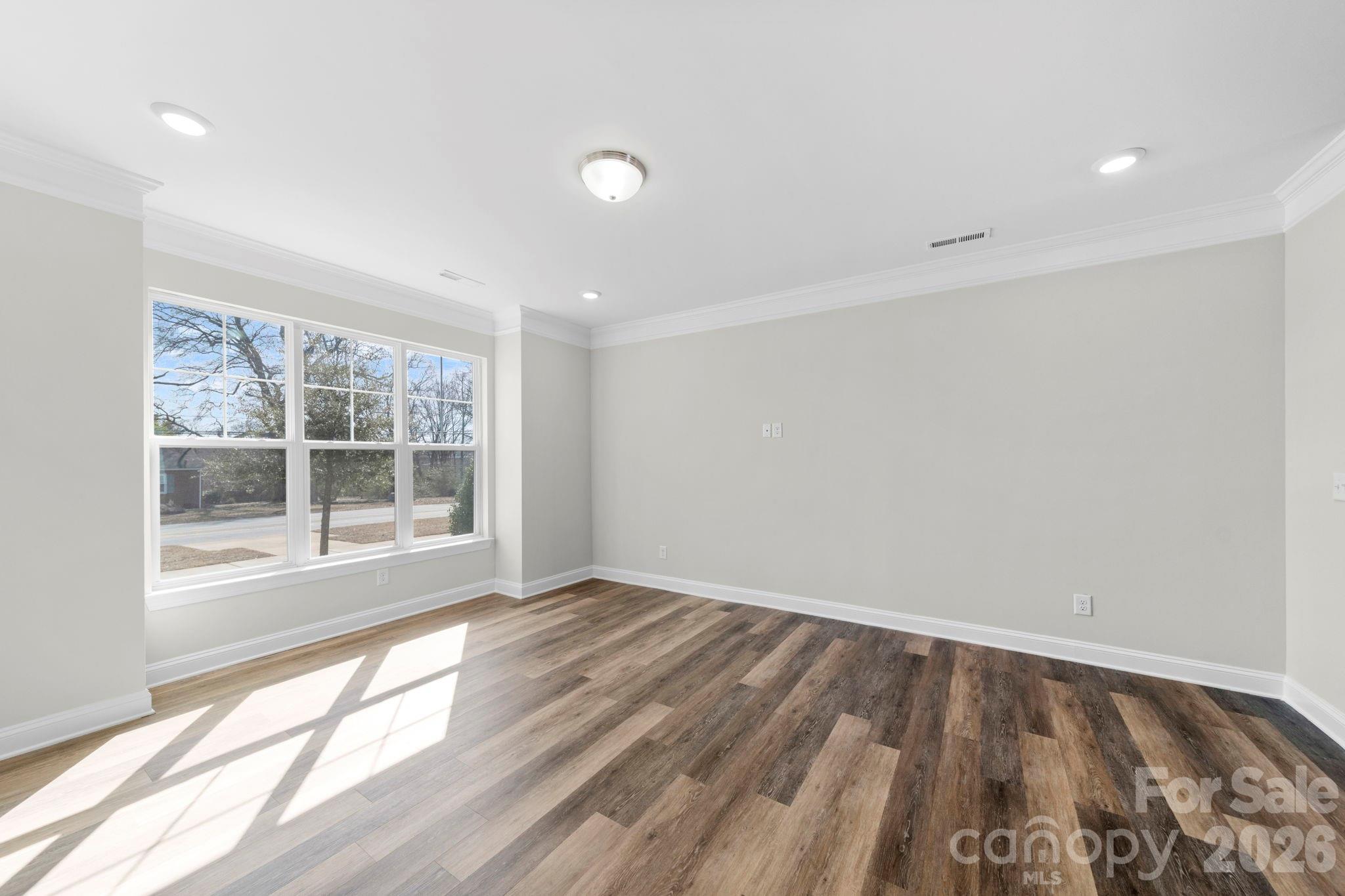 The Enclave at Davis Lake - Residential