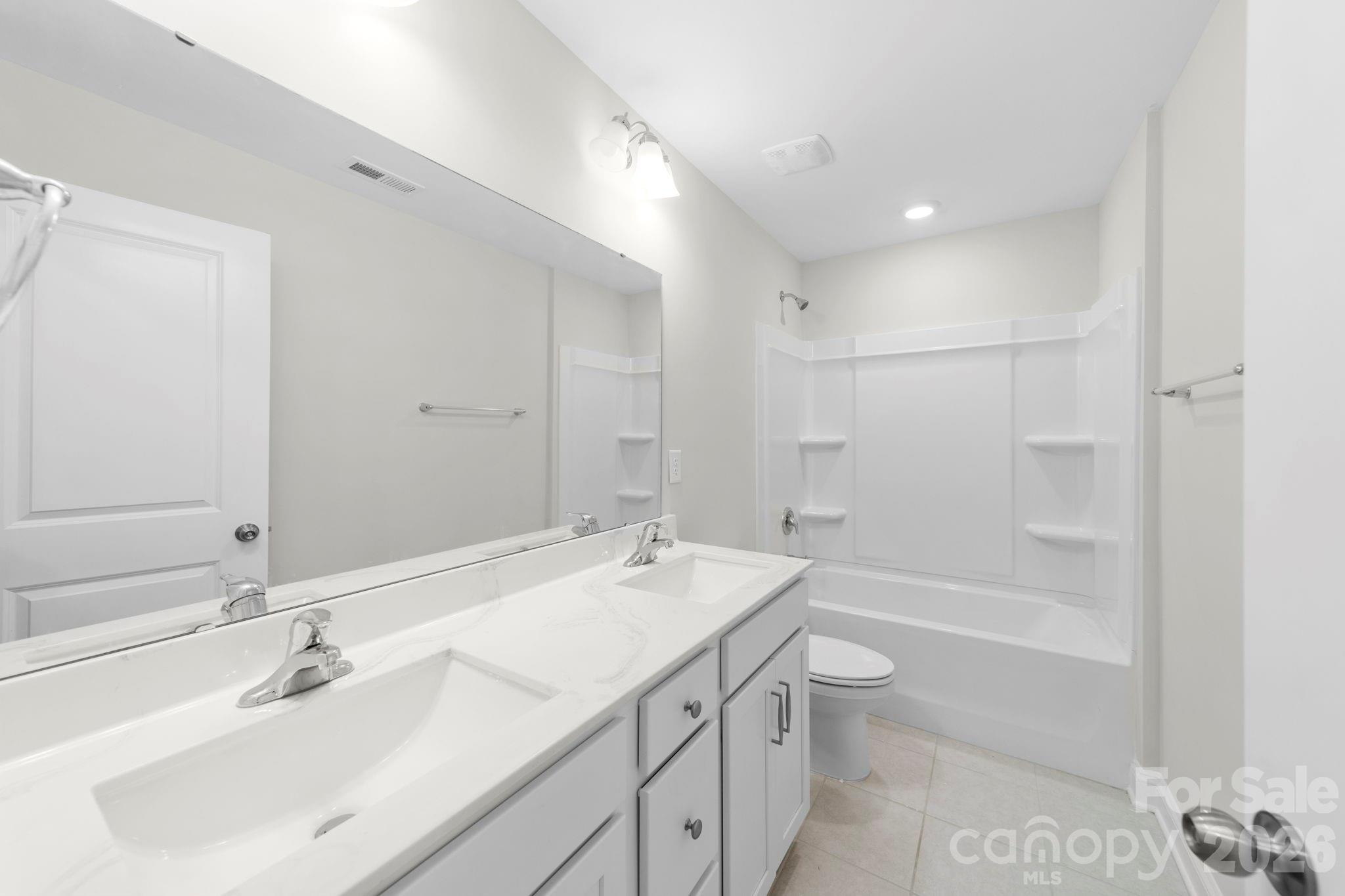 The Enclave at Davis Lake - Residential