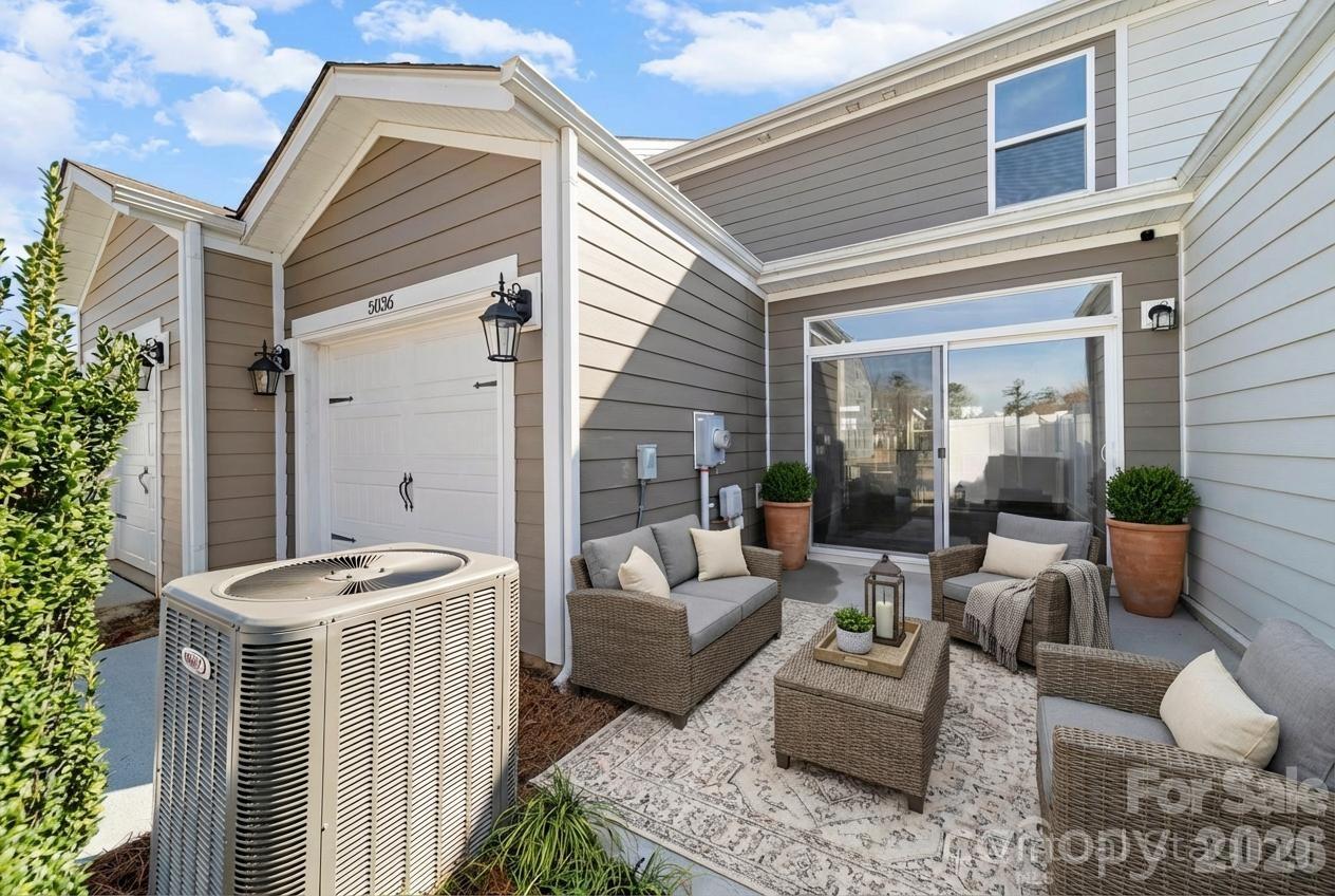 The Enclave at Davis Lake - Residential