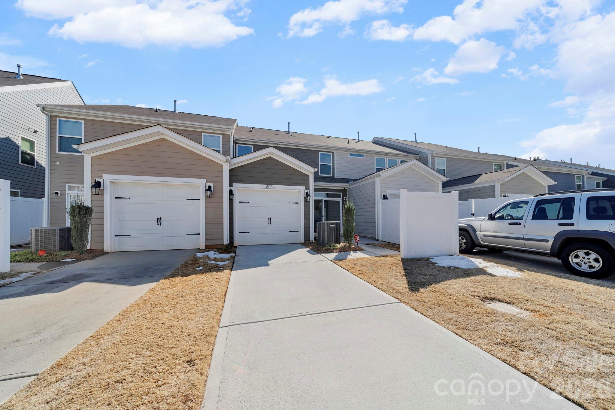 The Enclave at Davis Lake - Residential