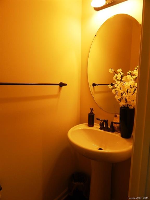 Lake Shore On Lake Wylie - Residential Lease