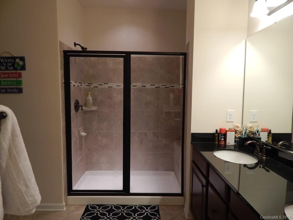 Lake Shore On Lake Wylie - Residential Lease