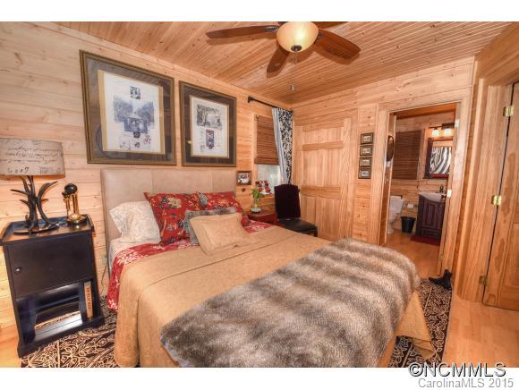 Cabin Cove - Residential