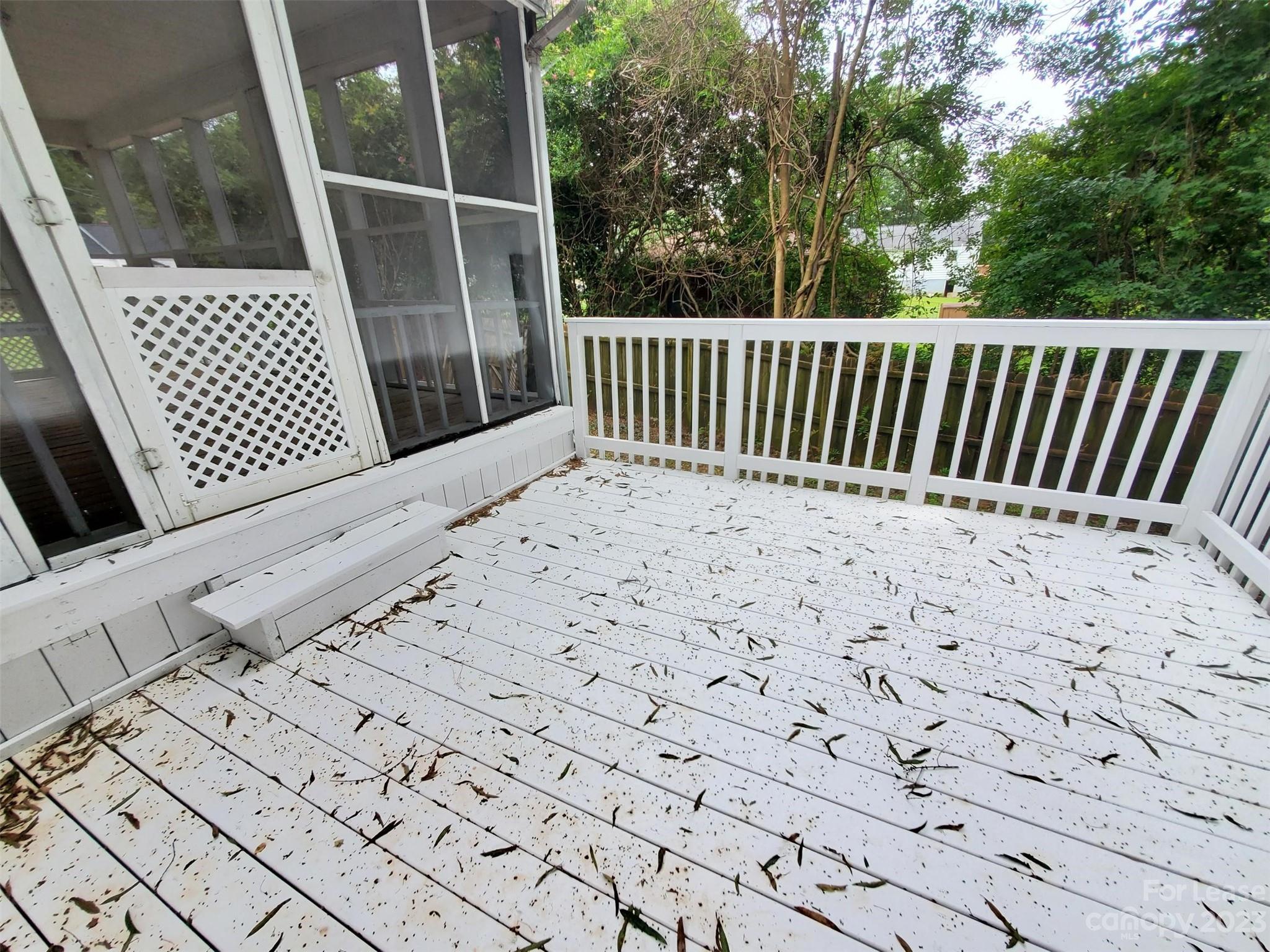 D B Hanna - Residential Lease