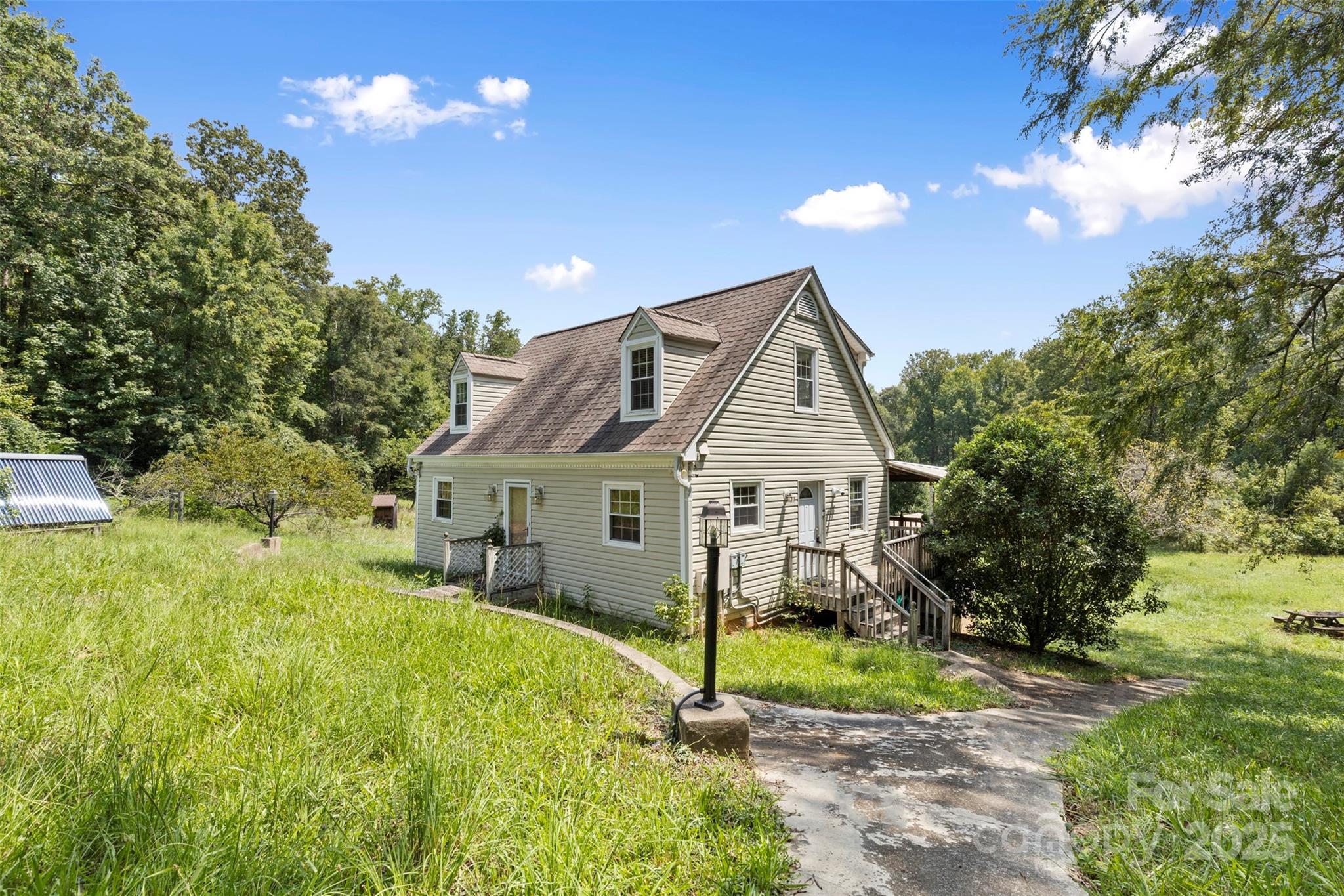 7507 Waxhaw Creek Road