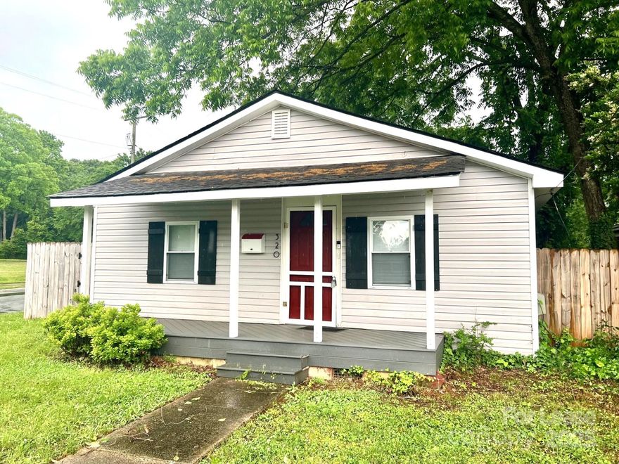 LOCATION, LOCATION, LOCATION! Cute 2 bedroom 2 bathroom home on a prime corner lot with privacy fenced yard. Less than 5 minutes to Uptown. Schools are less than 3 miles away. Shopping, restaurants, and entertainment just minutes away, everything is right at your finger tips! Large living room that flows nicely into the kitchen which features white cabinets with butcher block countertops, lots of counter/cabinet space. Washer and dryer are included in the laundry closet which features a barn door. There are two nice size bedrooms, two bathrooms. Primary suite features private bath with shower. Laminate flooring throughout. Large corner lot with a privacy fence. Don't miss out on this one!  It will not last long, schedule your showing today!