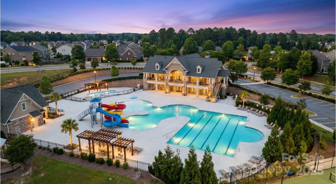 The Palisades - Residential