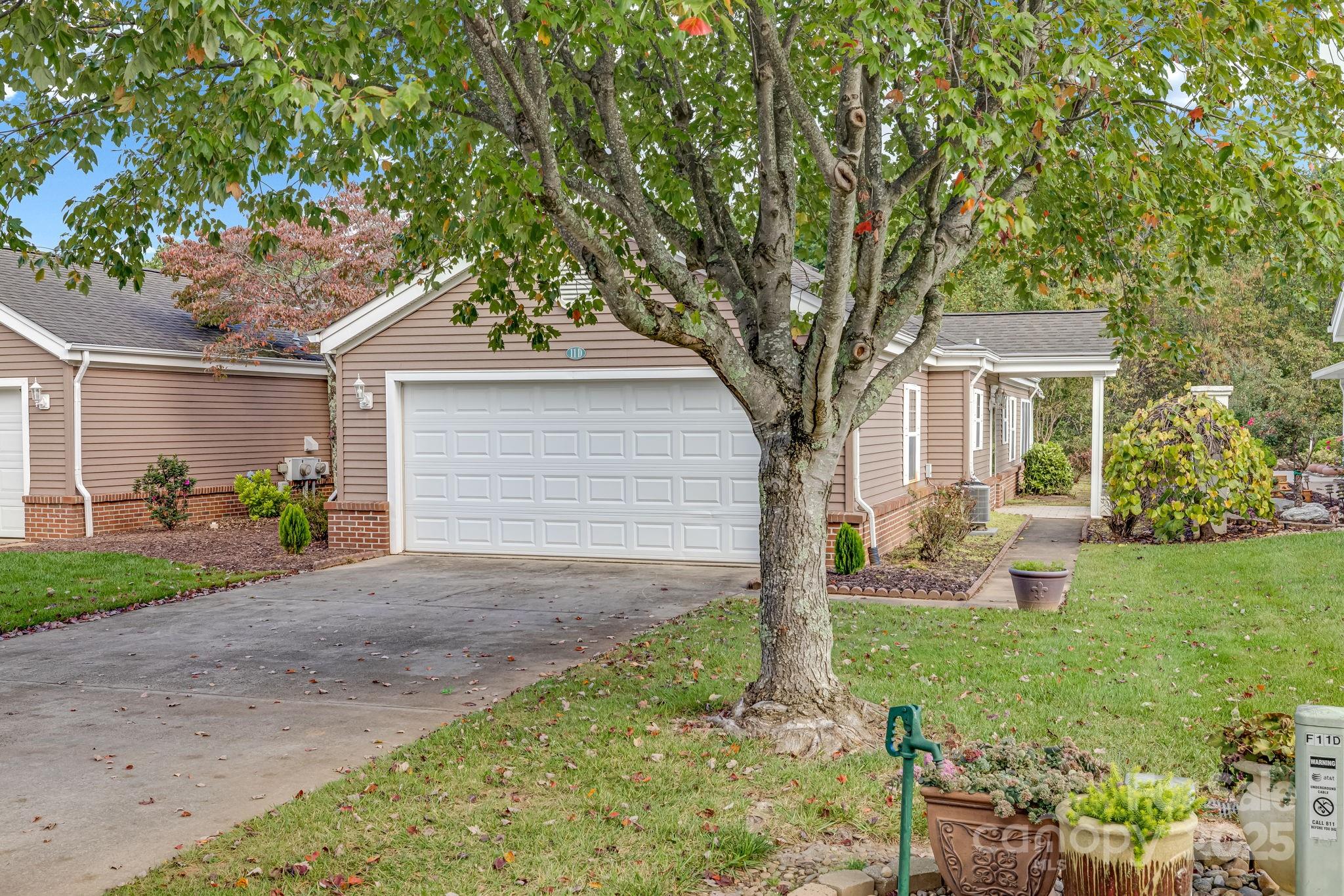 11 Heather Way D
