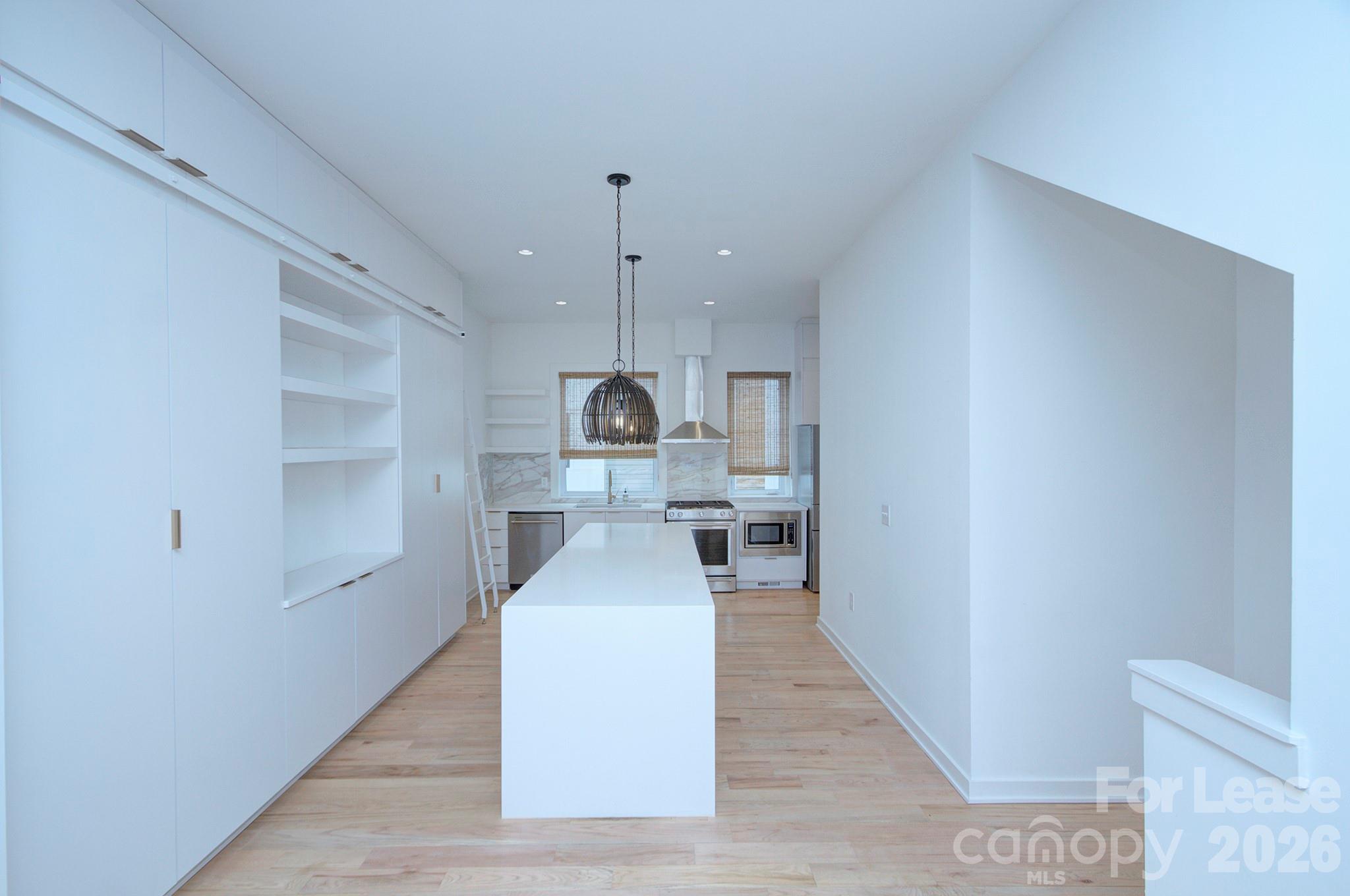 2737 Shenandoah Avenue