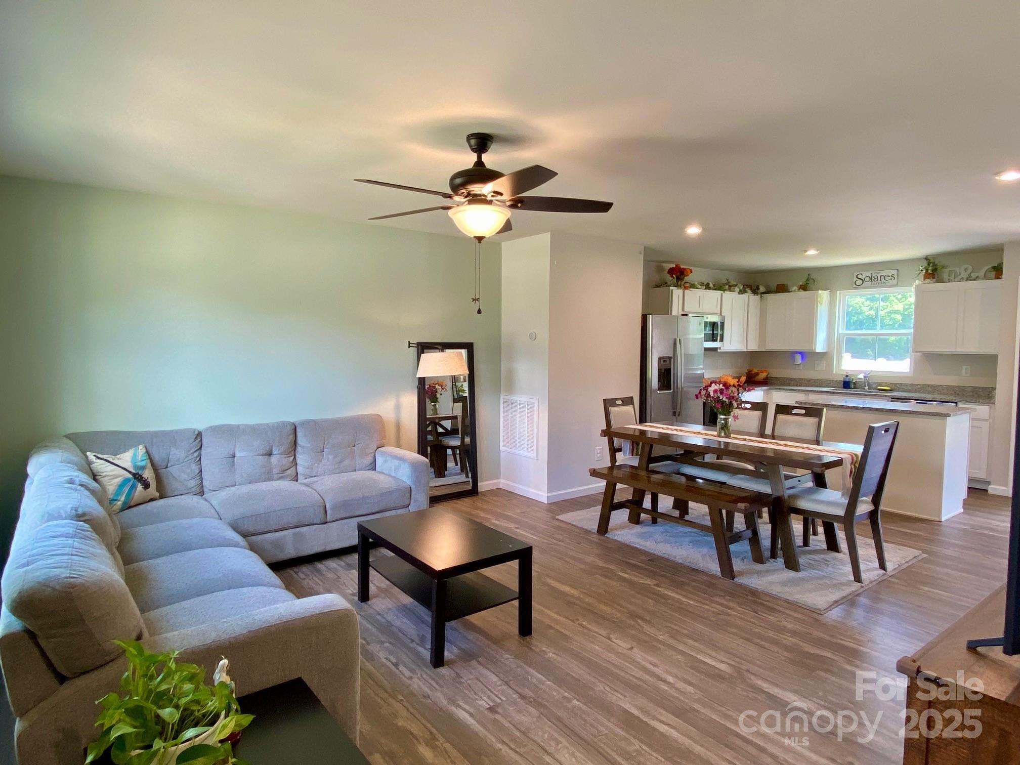 3113 Bouquet Street