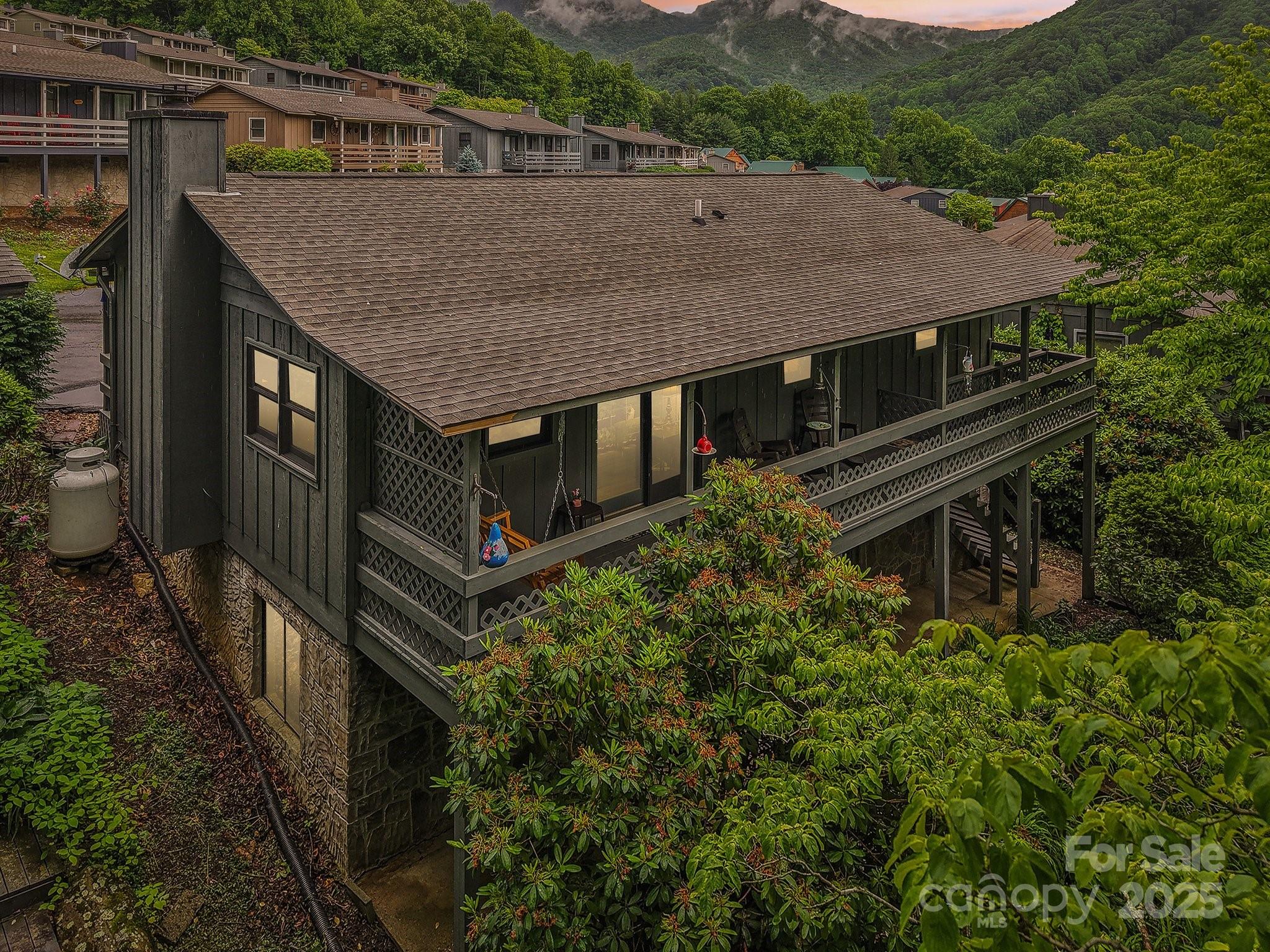 418 Stoney Ridge Loop