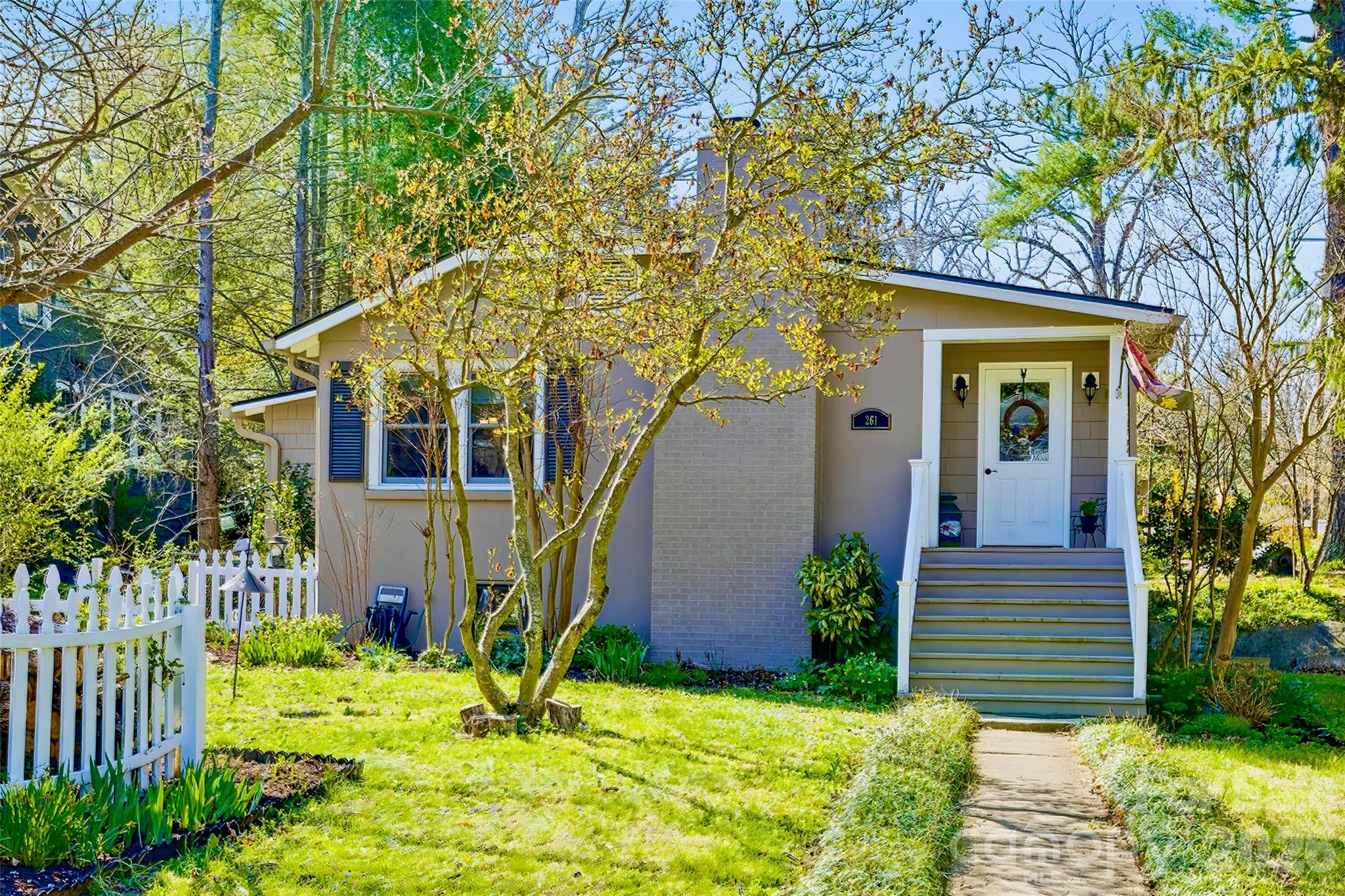 261 Forest Hill Drive