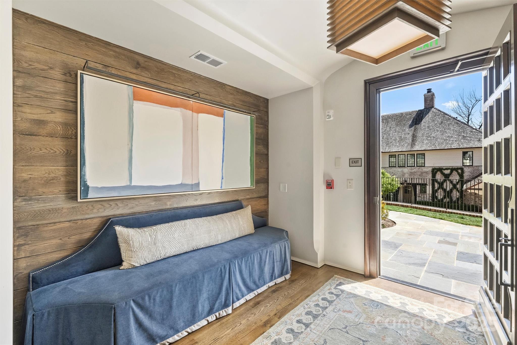 1168 Queens Road