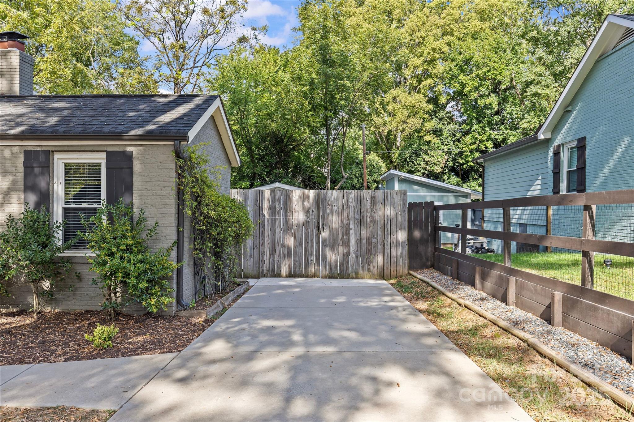 815 Drummond Avenue