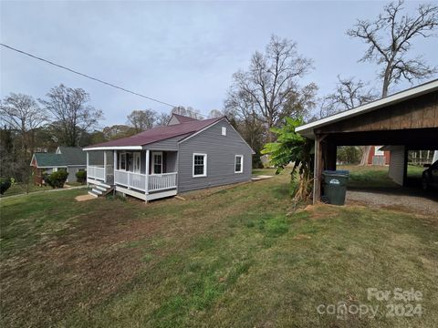 A home in Hickory