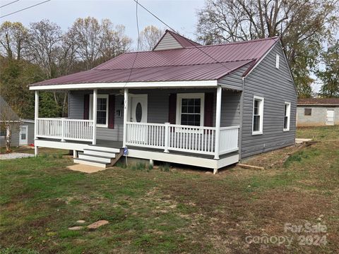 A home in Hickory