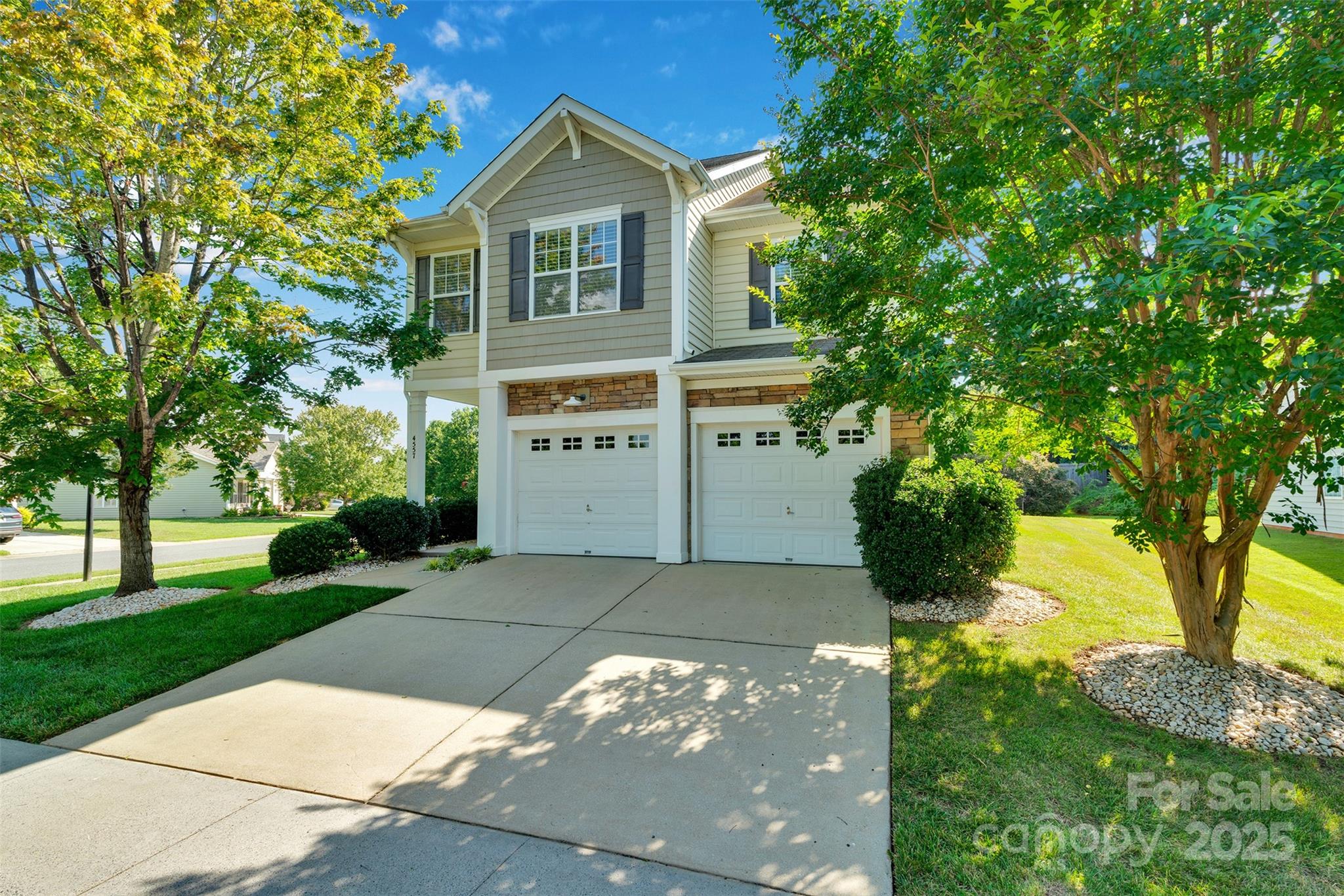 4557 Scarlett Oak Drive
