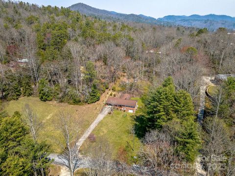 Photo of 160 Tanglewood Heights, Brevard, NC 28712 (MLS # 4230494)