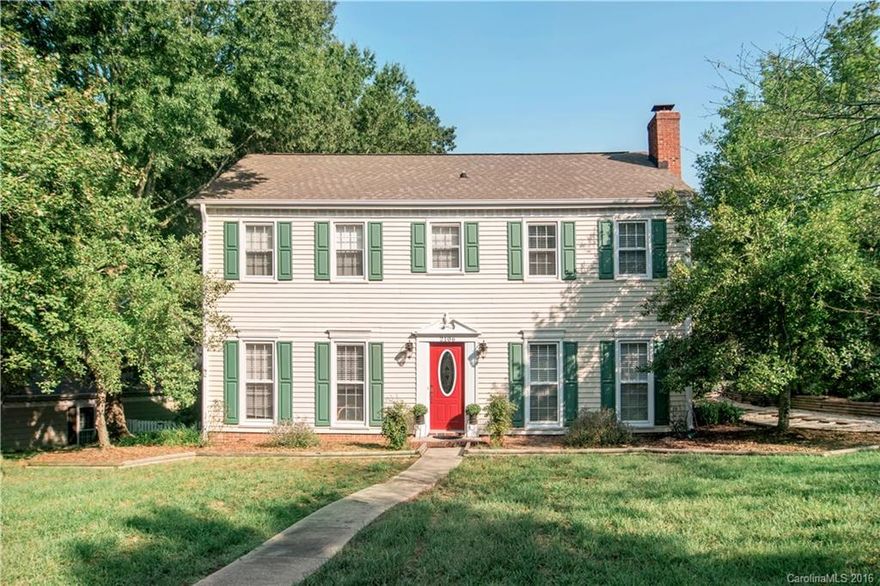 Adorable, traditional style 2story home in Greenbriar features great living spaces. Formal Living, Formal Dining plus a Family Room with fireplace. 4beds upstairs and a Bonus room over garage.  Recent updates include all bathrooms remodeled, new heat pump in 2013 and more.  Yard is well landscaped with fenced rear yard. Deck and patio seating off Kitchen/Dining is perfect for entertaining. Home situated on a corner lot, flanked by two cul-de-sacs. Minutes from downtown Matthews.