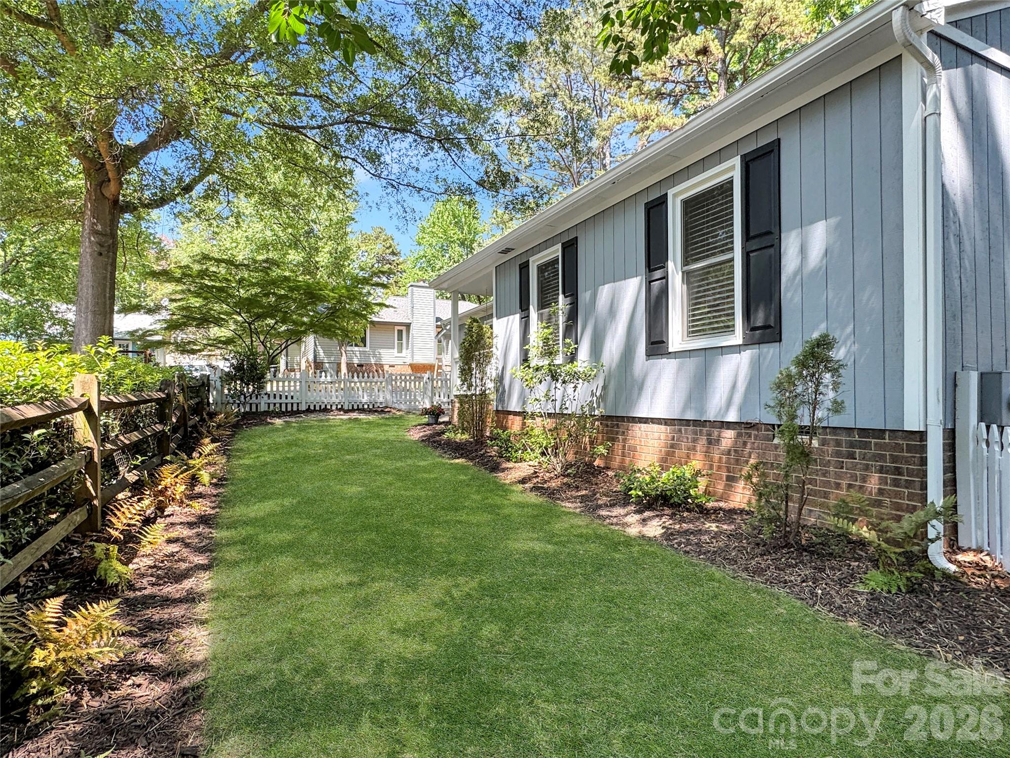 Tega Cay - Residential