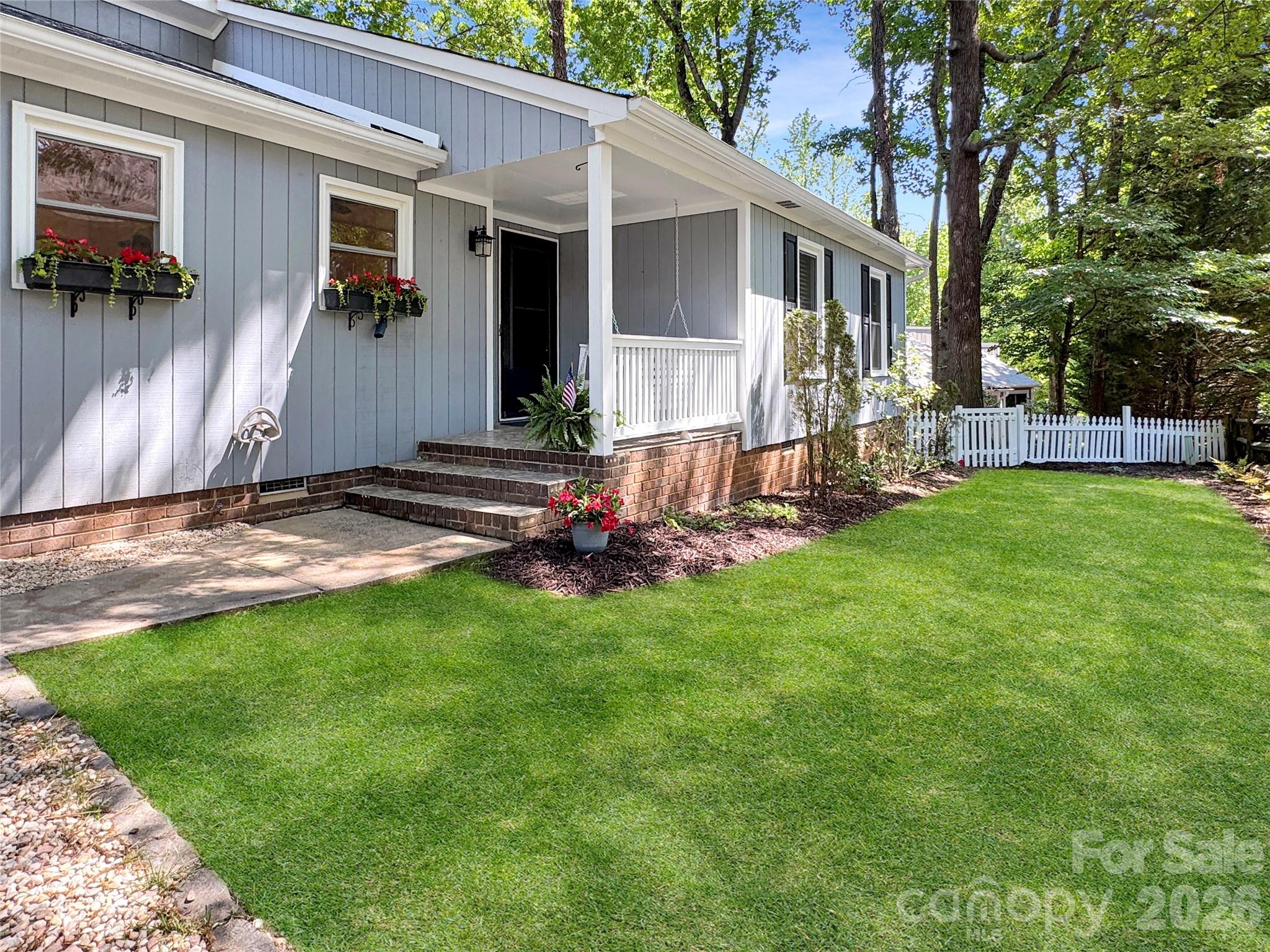 Tega Cay - Residential