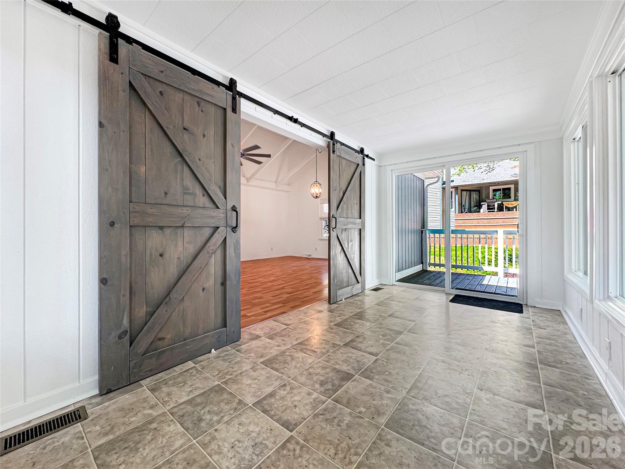 Tega Cay - Residential