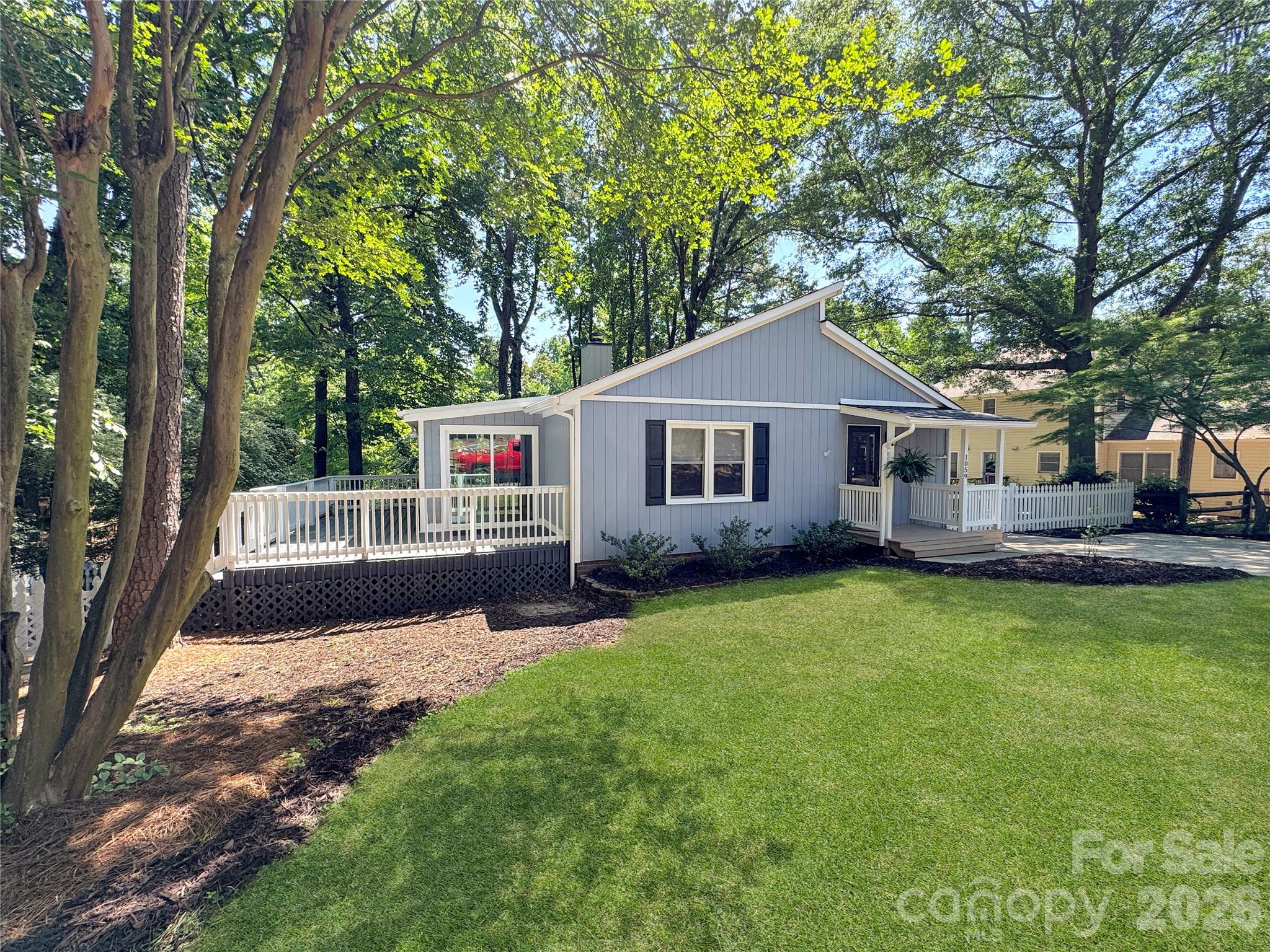 Tega Cay - Residential