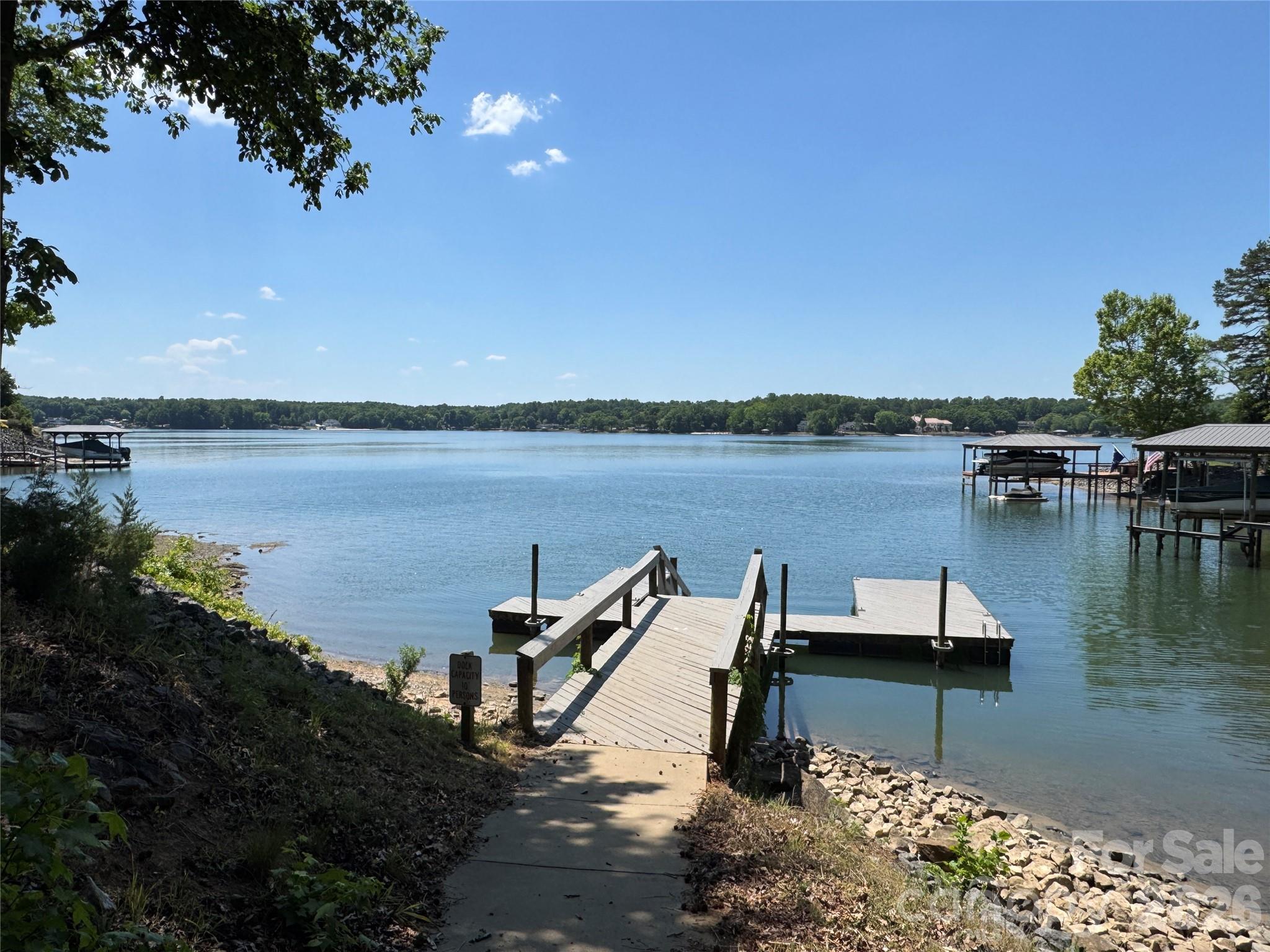 Tega Cay - Residential