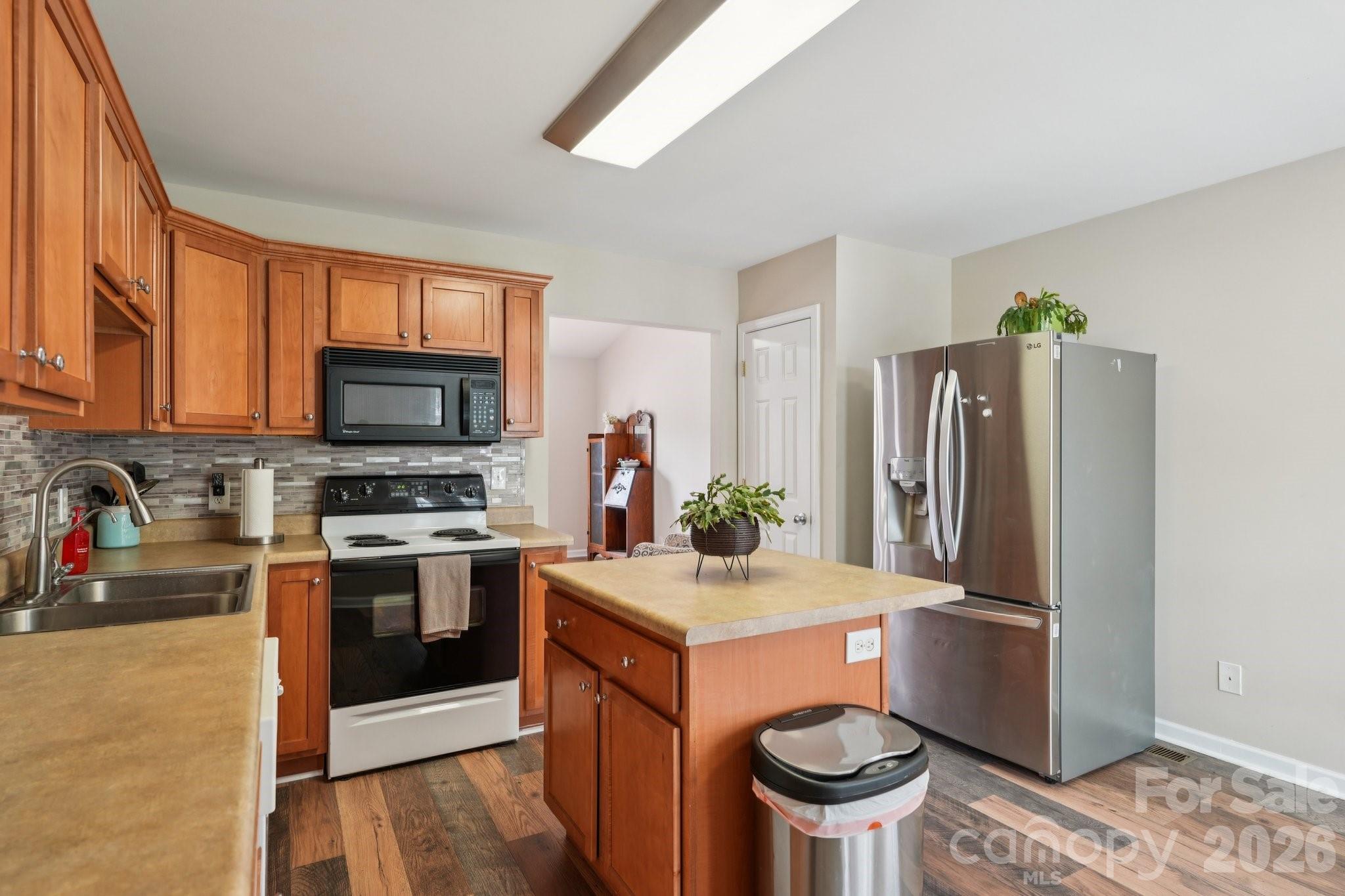 2041 Brantley Creek Drive