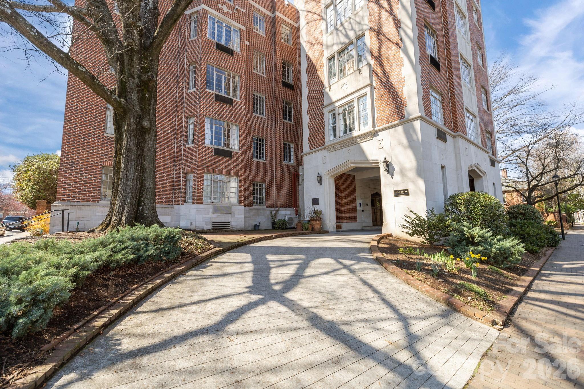 301 W 10th Street 308