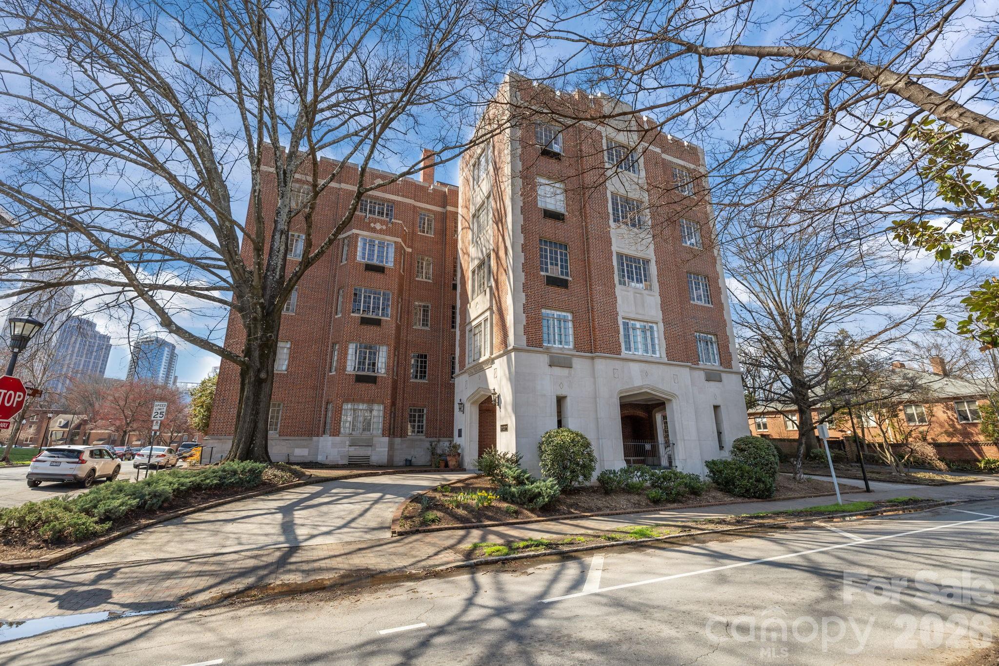 301 W 10th Street 308