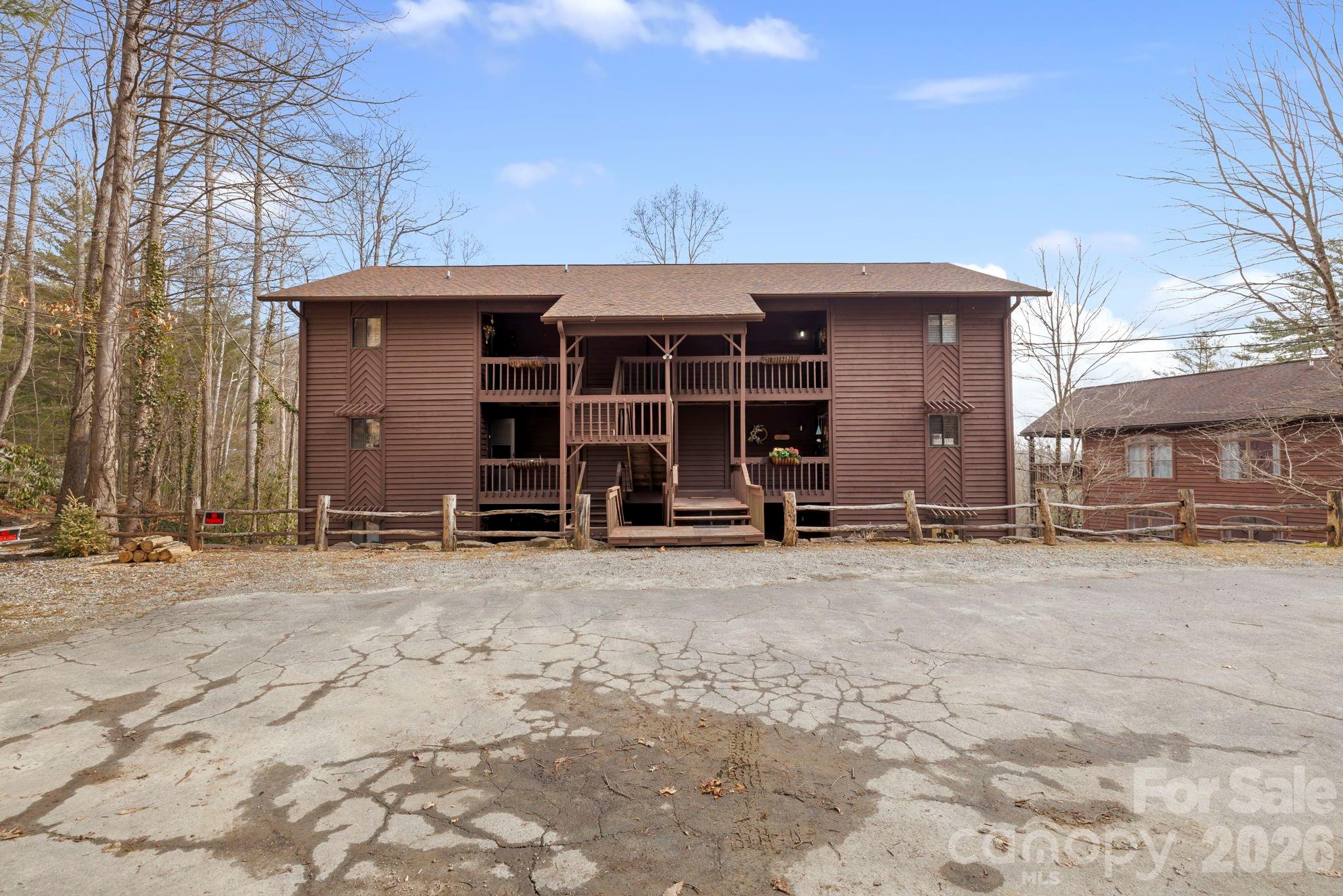 Toxaway Falls Condominium - Residential