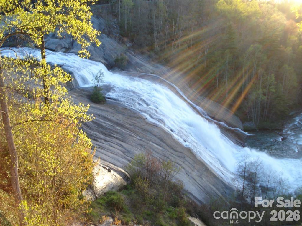 Toxaway Falls Condominium - Residential