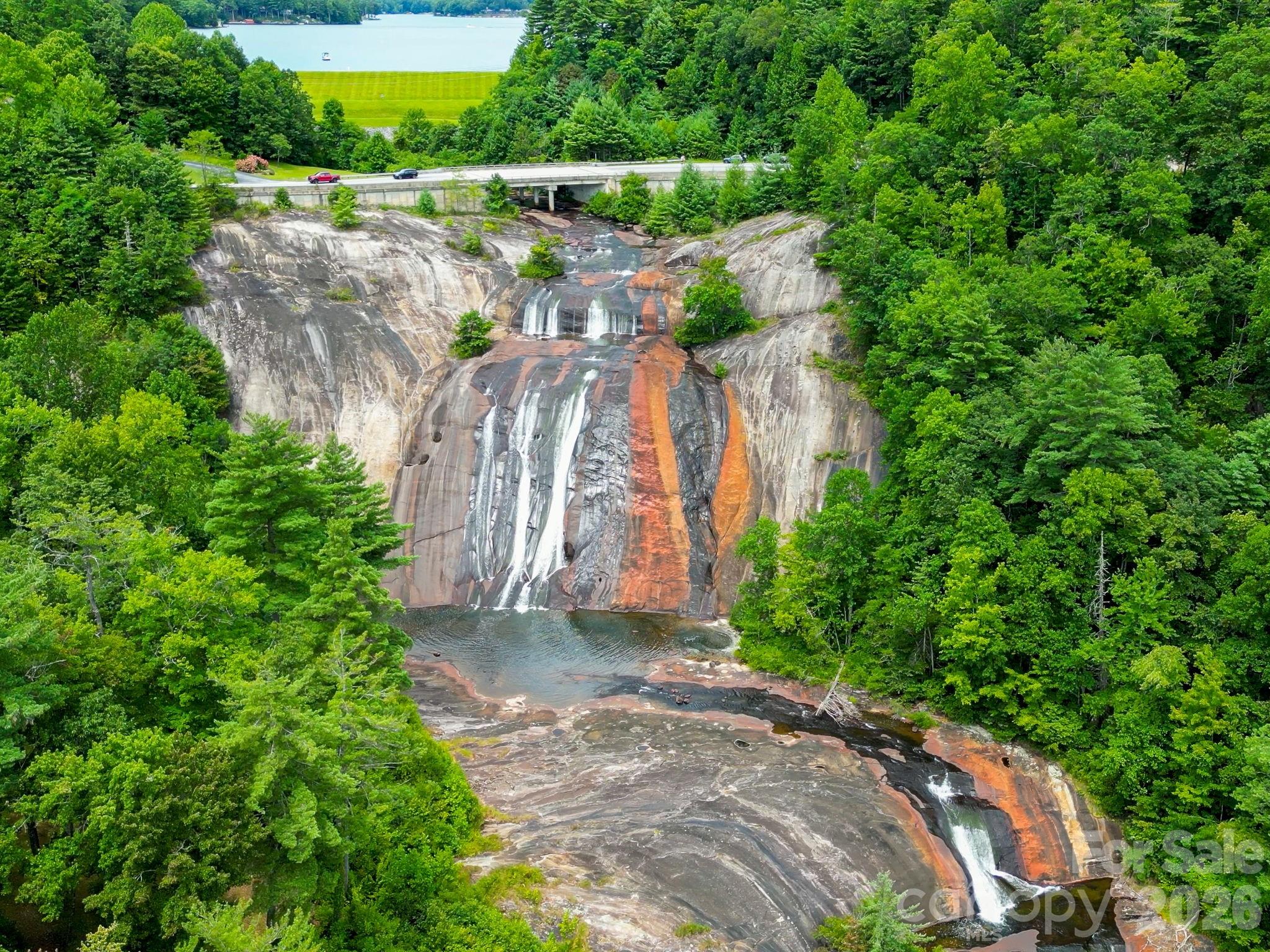 Toxaway Falls Condominium - Residential