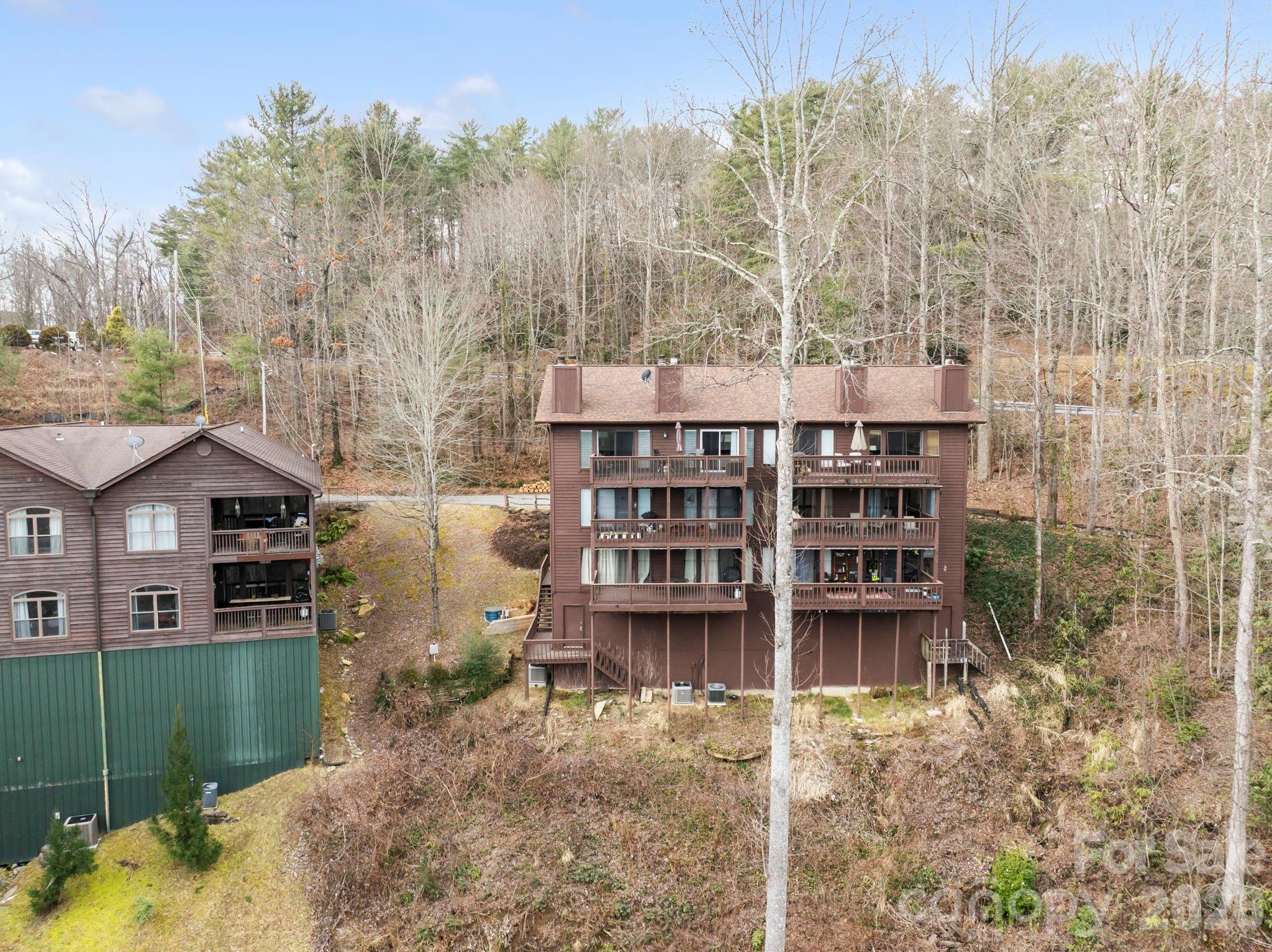 Toxaway Falls Condominium - Residential