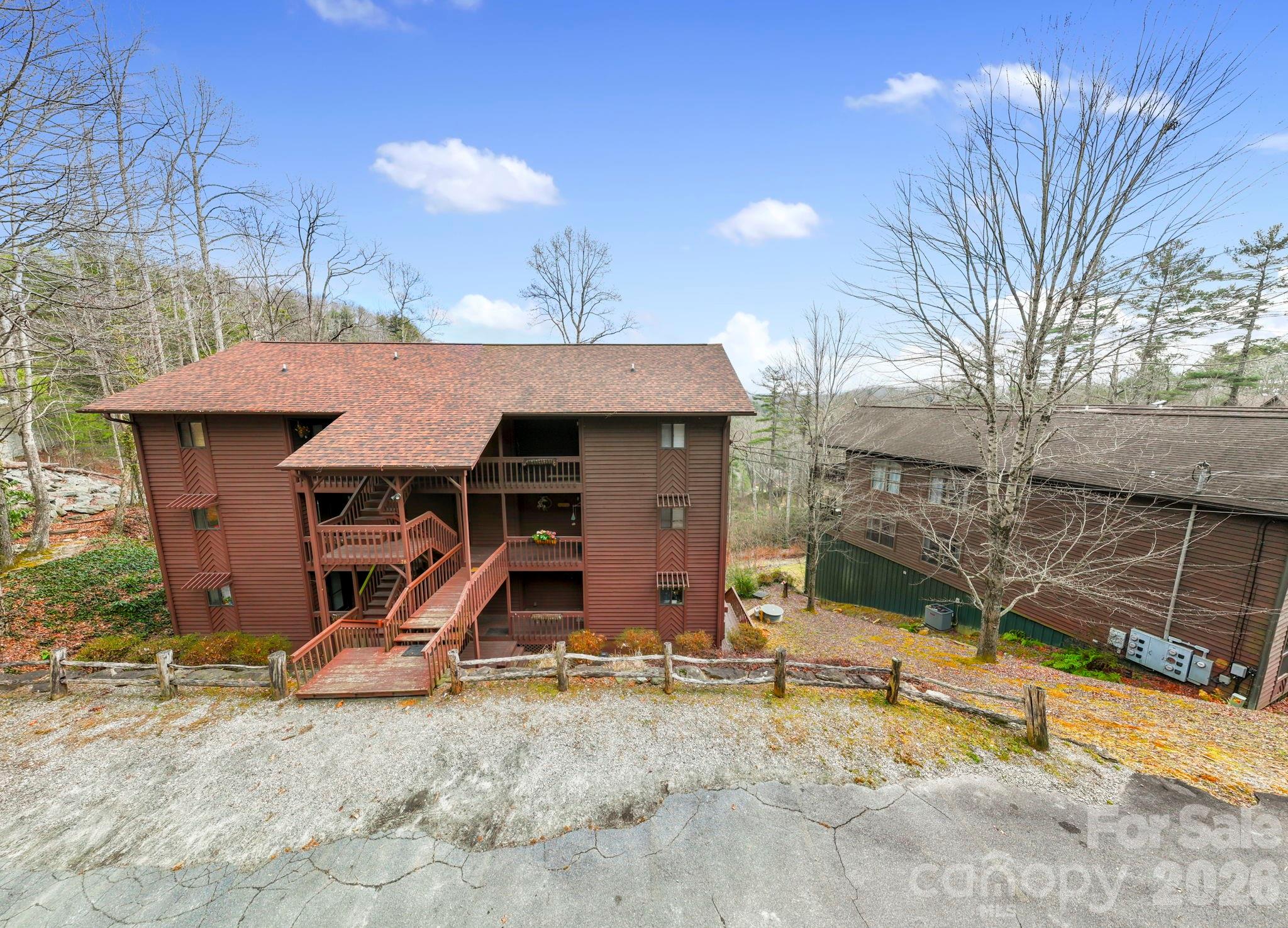 Toxaway Falls Condominium - Residential