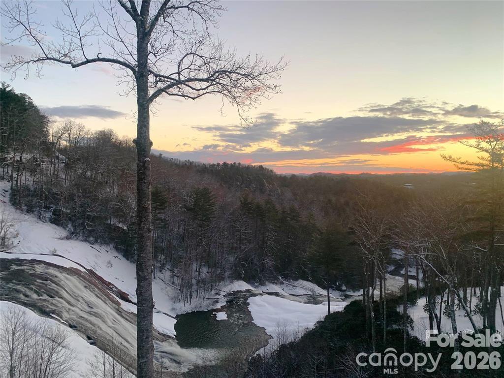 Toxaway Falls Condominium - Residential