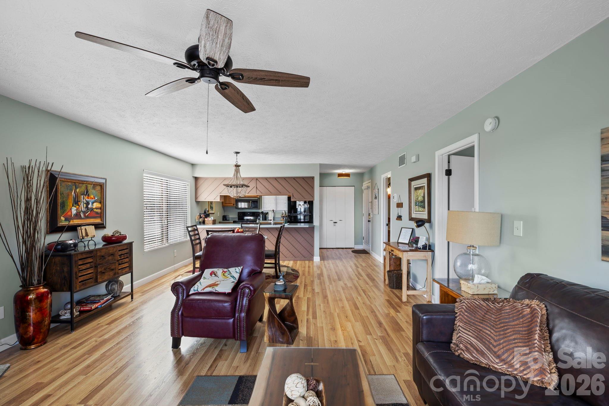 Toxaway Falls Condominium - Residential