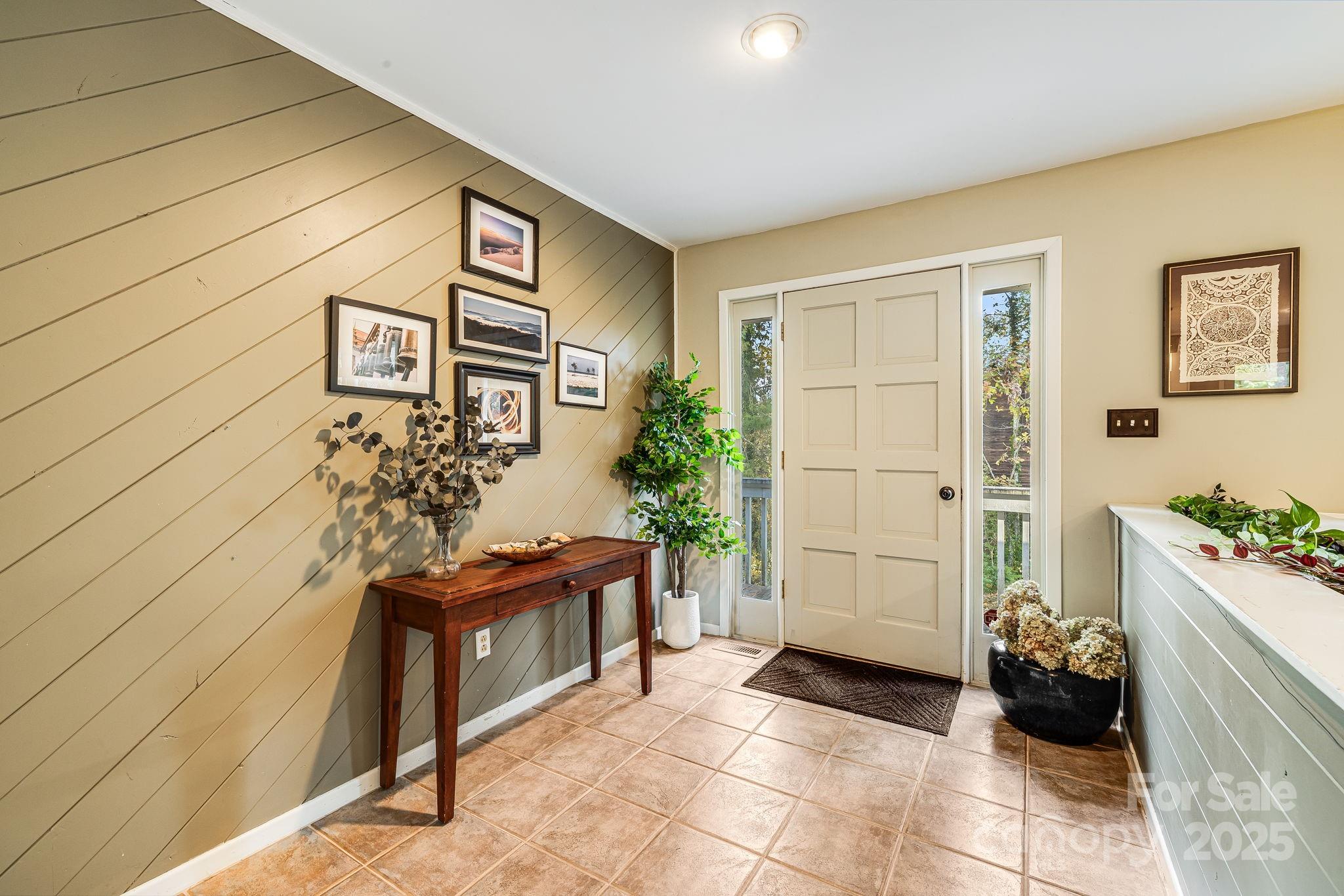 15 Crest Circle Drive