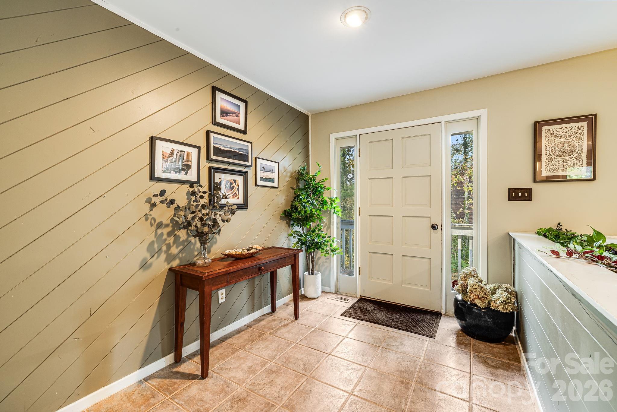 15 Crest Circle Drive