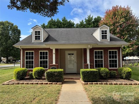 Photo of 309 Llewellyn Street, Belmont, NC 28012 (MLS # 4311733)