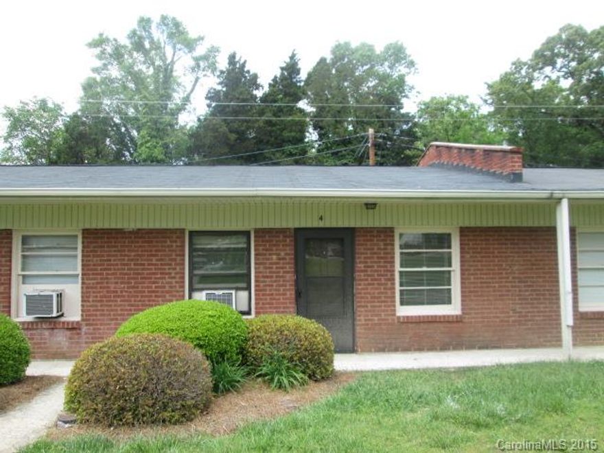 One month free rent available.