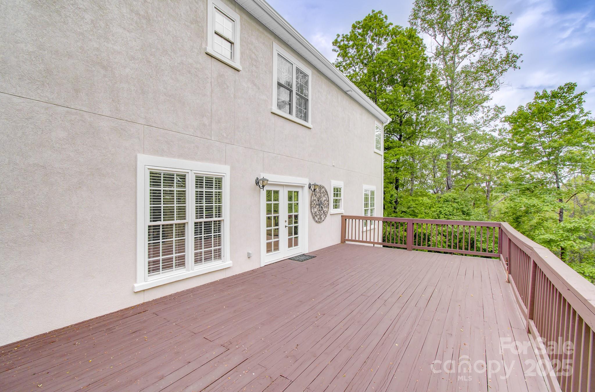 208 Bragg Court